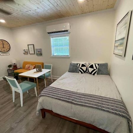 Beautifully Renovated Studio 2 Miles From Marina! Winchester Dış mekan fotoğraf