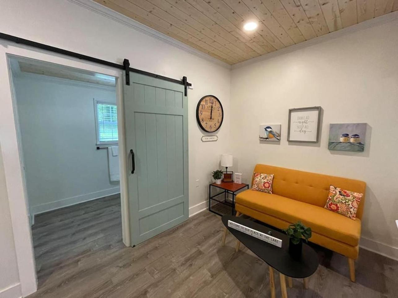 Beautifully Renovated Studio 2 Miles From Marina! Winchester Dış mekan fotoğraf