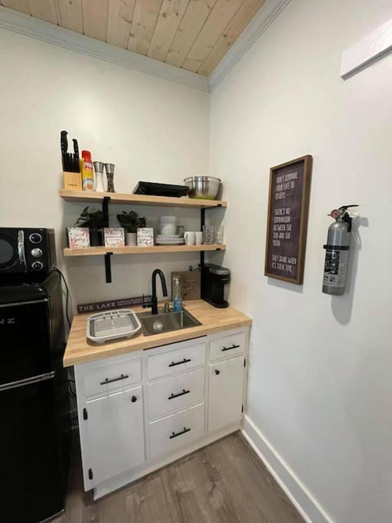 Beautifully Renovated Studio 2 Miles From Marina! Winchester Dış mekan fotoğraf